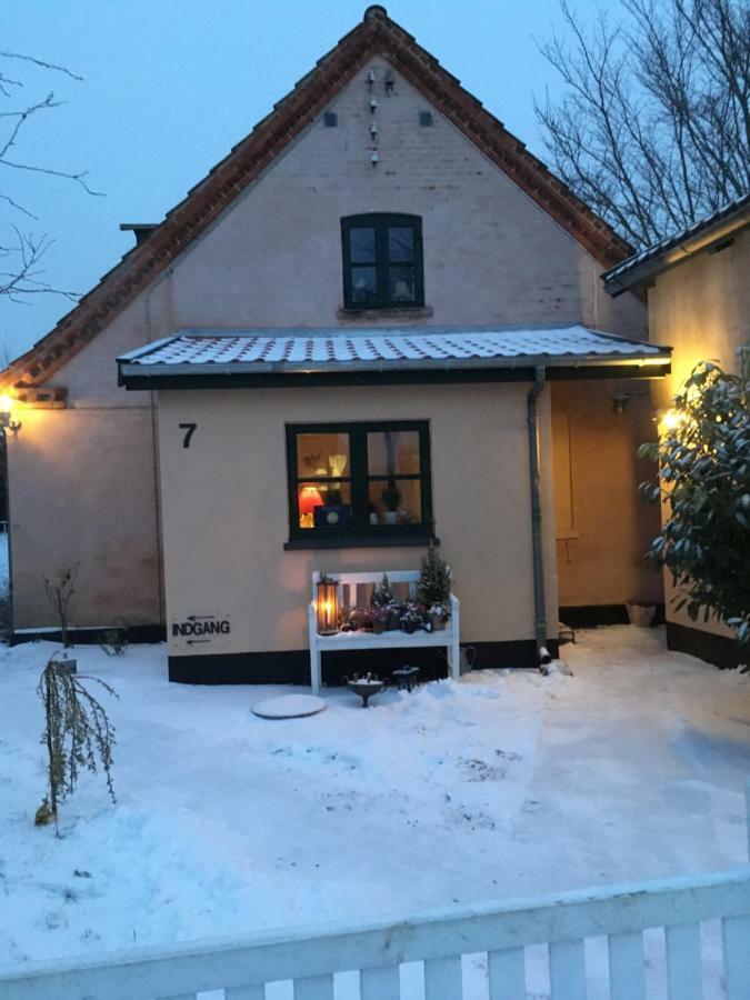 Pegasus Bed And Breakfast Helsinge Exterior foto